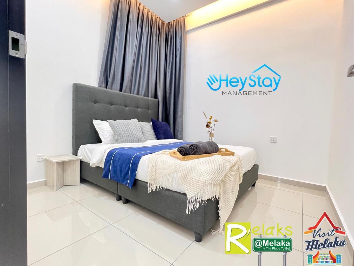 Novo 8 Residence Bachang By Heystay Management Kampong Tambak Exterior photo