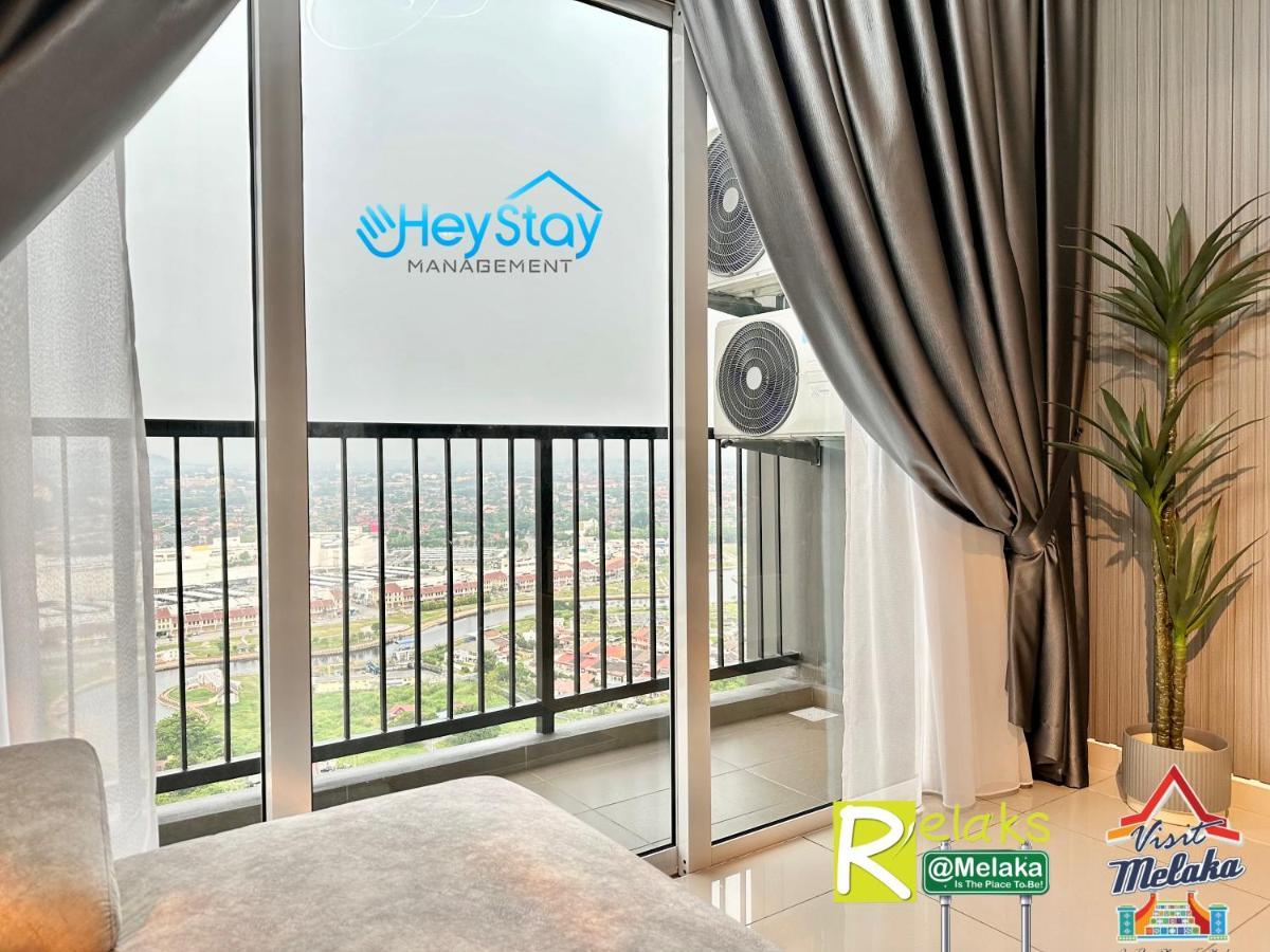 Novo 8 Residence Bachang By Heystay Management Kampong Tambak Exterior photo
