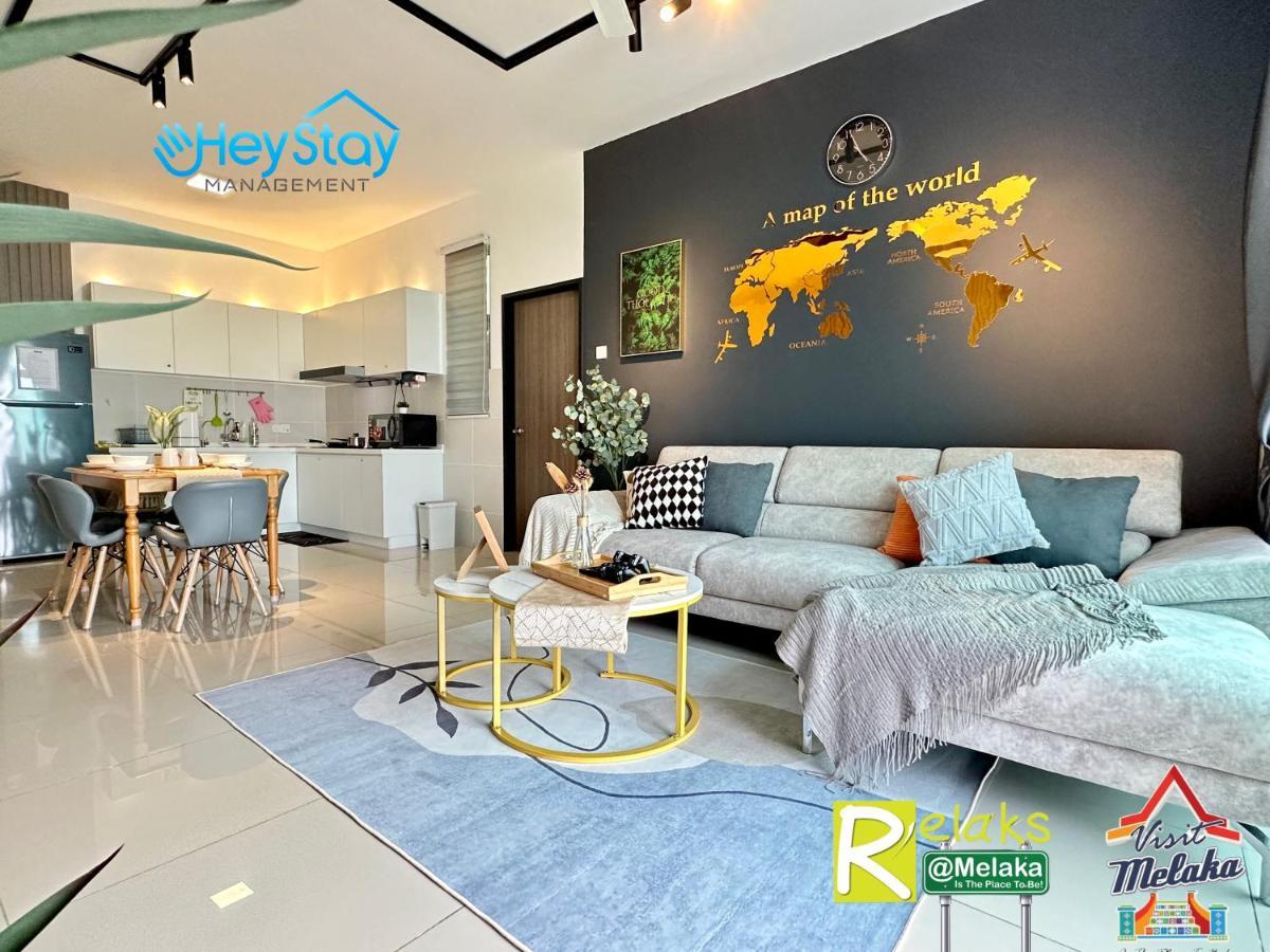 Novo 8 Residence Bachang By Heystay Management Kampong Tambak Exterior photo