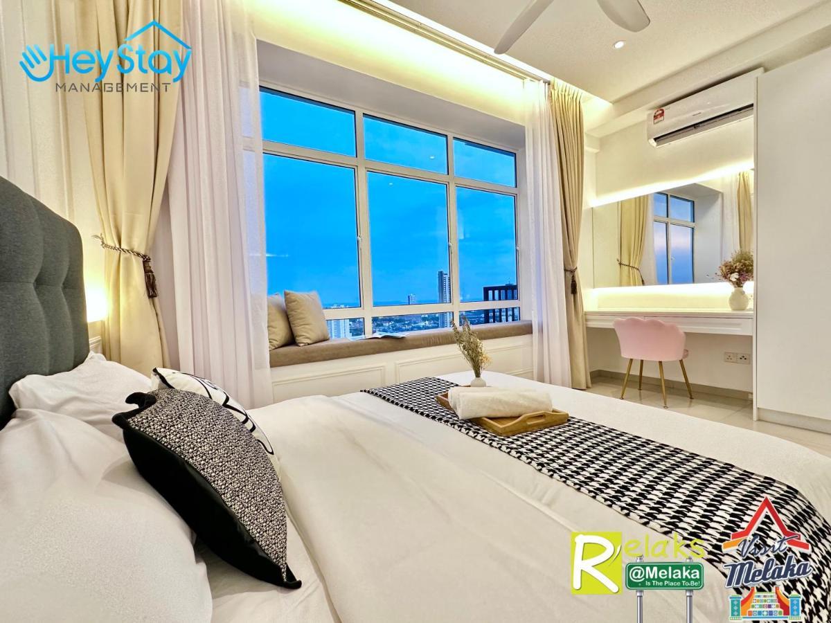 Novo 8 Residence Bachang By Heystay Management Kampong Tambak Exterior photo