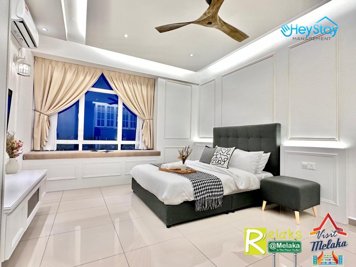 Novo 8 Residence Bachang By Heystay Management Kampong Tambak Exterior photo