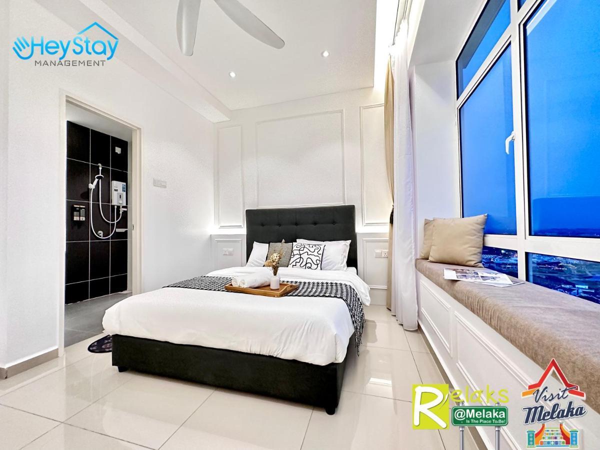 Novo 8 Residence Bachang By Heystay Management Kampong Tambak Exterior photo